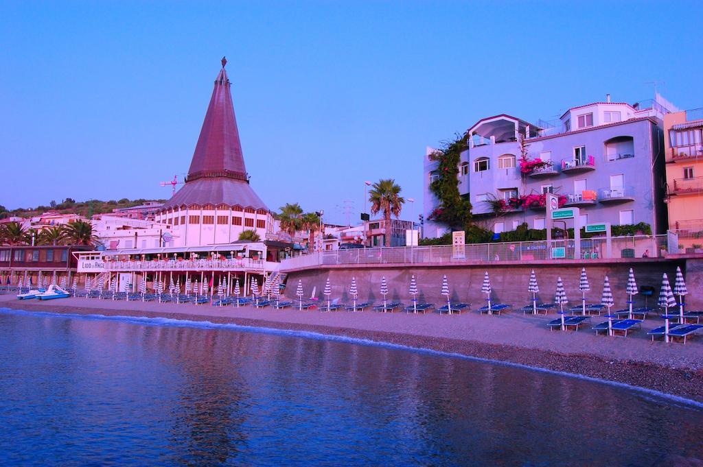 Hotel Palladio Giardini-Naxos Zewnętrze zdjęcie